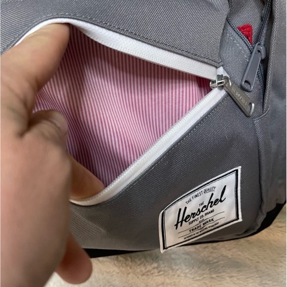 Herschel Supply Co. 22L Pop Quiz Grey/Black Backpack - Picture 11 of 13